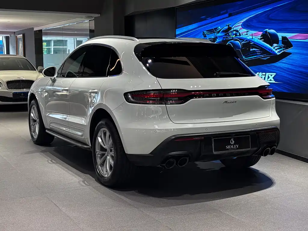 Macan Macan 2.0 T