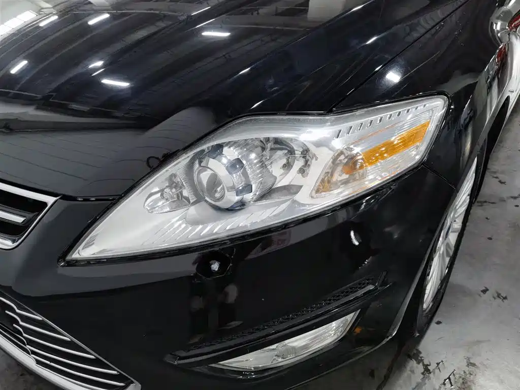 Mondeo 2.0 L GTDi200 Luxury