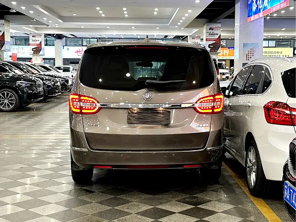 Buick GL8 2.4 L LT Luxury Business Executive