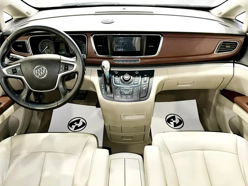 Buick GL8 2.4 L LT Luxury Business Executive