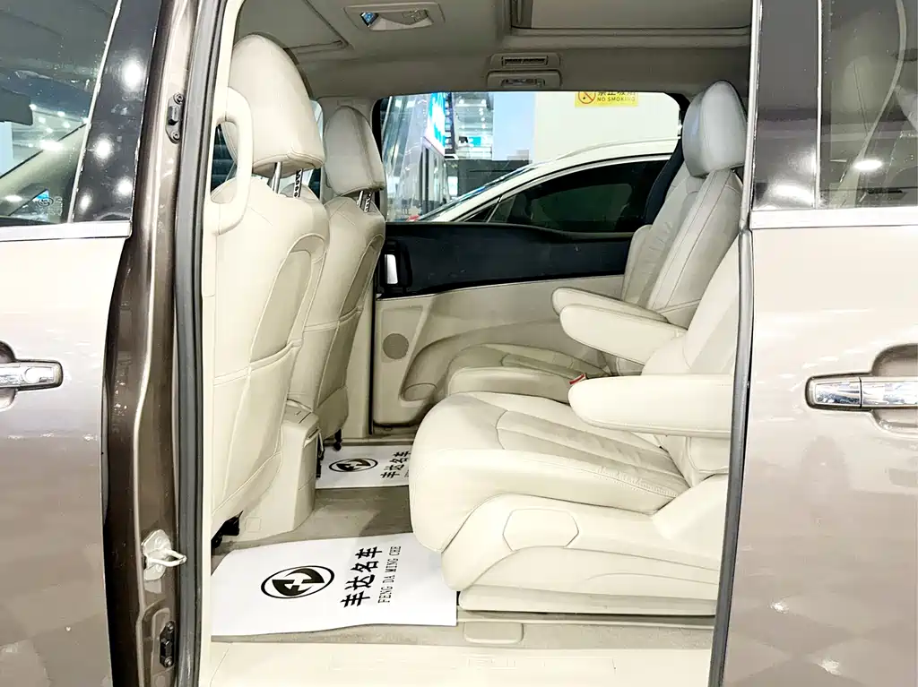 Buick GL8 2.4 L LT Luxury Business Executive
