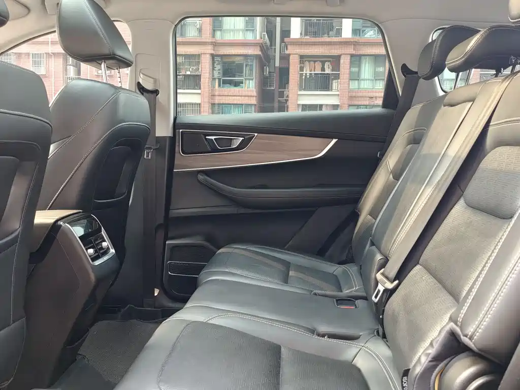 Tiggo 8 1.6 TGDI Auto Luxury