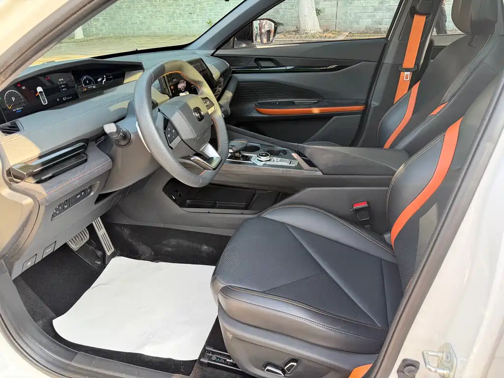 Changan UNI-V 1.5 T Sport