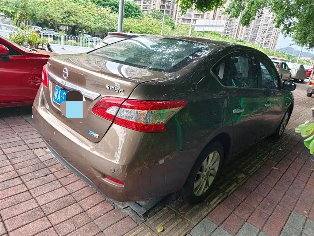 Sylphy 1.6 XV CVT Premium
