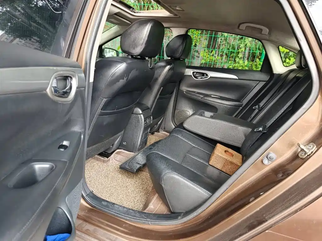Sylphy 1.6 XV CVT Premium