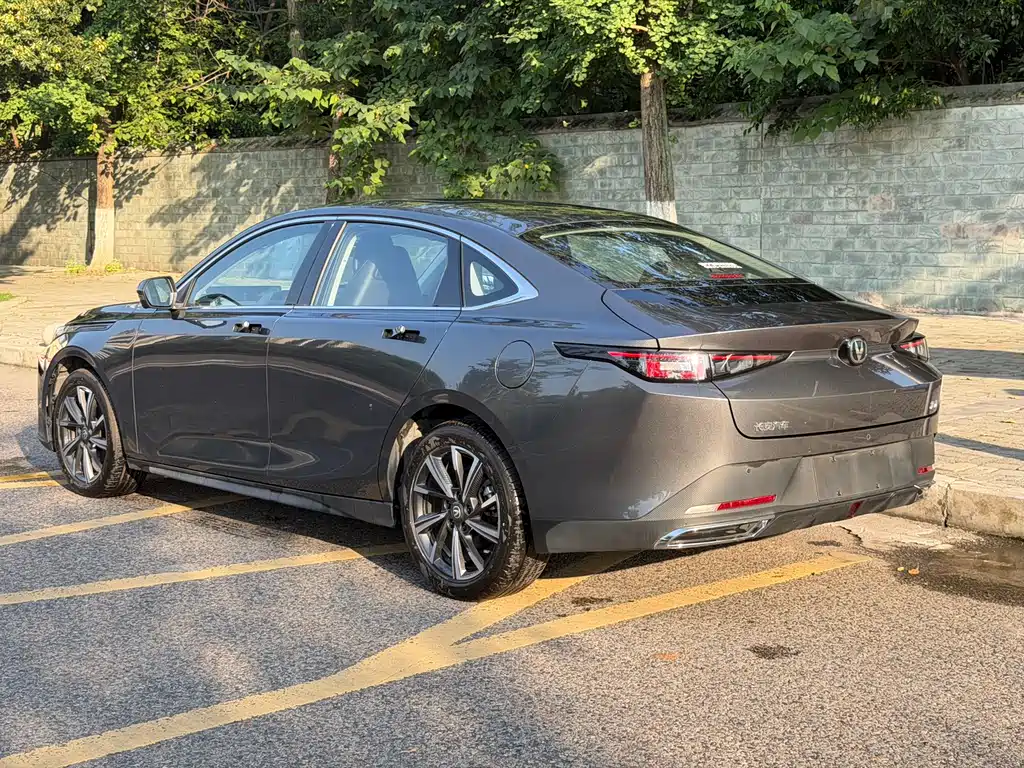 Eado 1.5 T GDI Auto Flagship