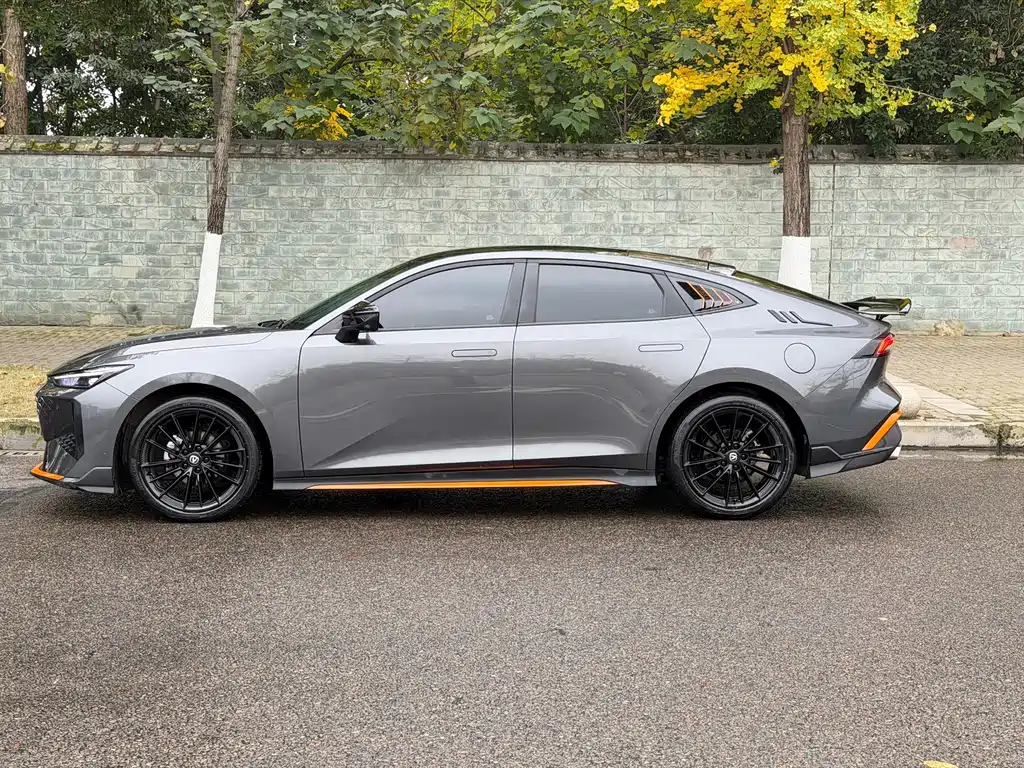 Changan UNI-V 1.5 T Distinguished Sport