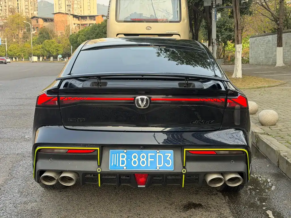 Changan UNI-V 2.0 T Leading Speed