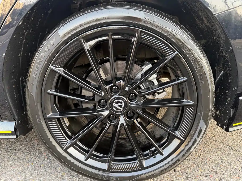 Changan UNI-V 2.0 T Leading Speed