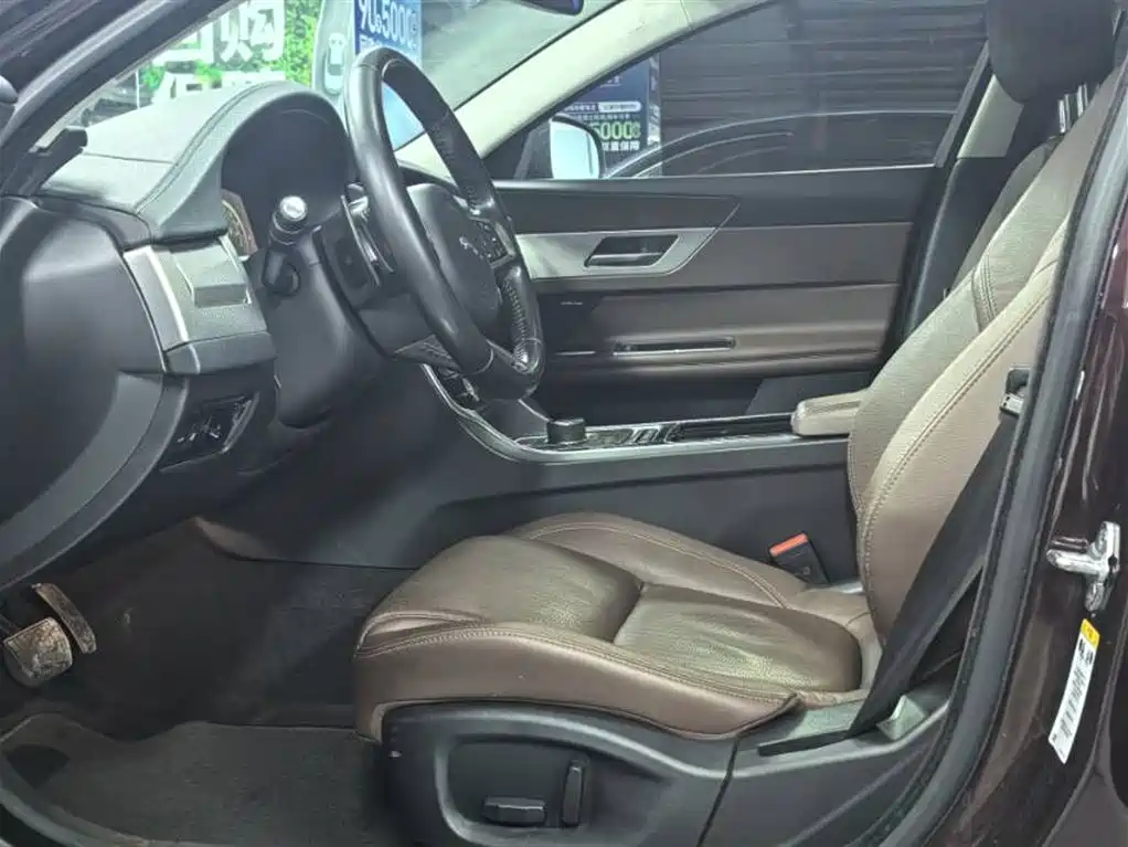 Jaguar XFL XFL 2.0 T 250 PS Luxury