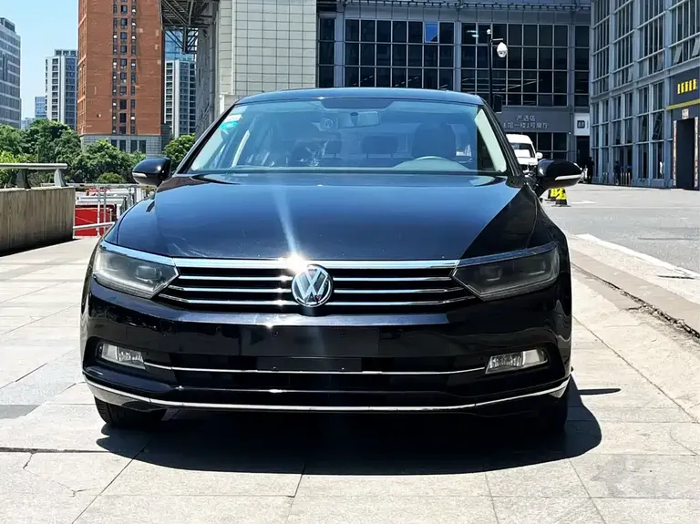 Volkswagen Magotan 280 TSI DSG Comfort