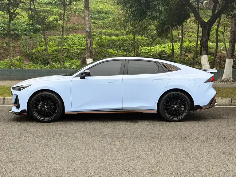Changan UNI-V 1.5 T Sport