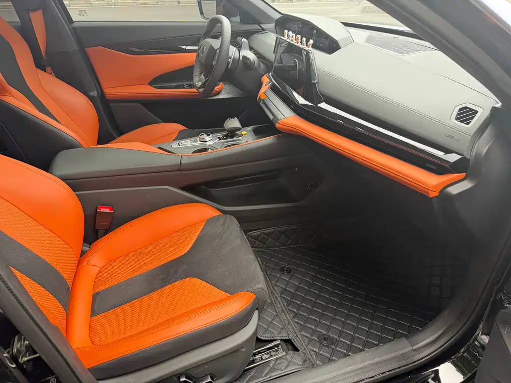 Changan UNI-V 1.5 T Sport