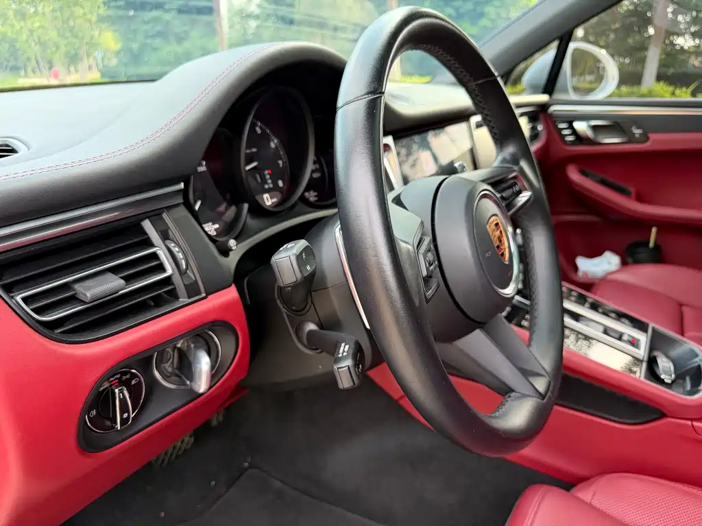Macan Macan 2.0 T