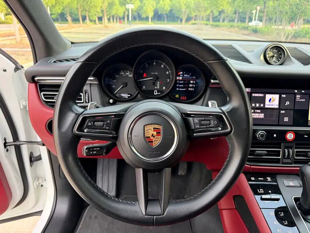 Macan Macan 2.0 T