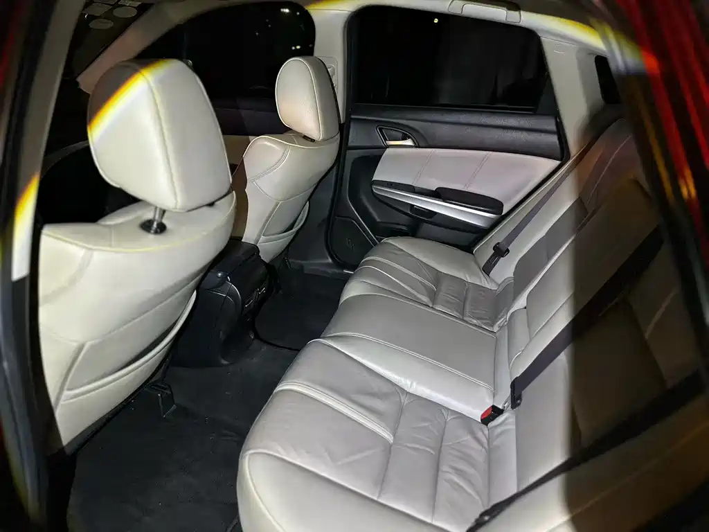 Crosstour 2.4 L Luxury