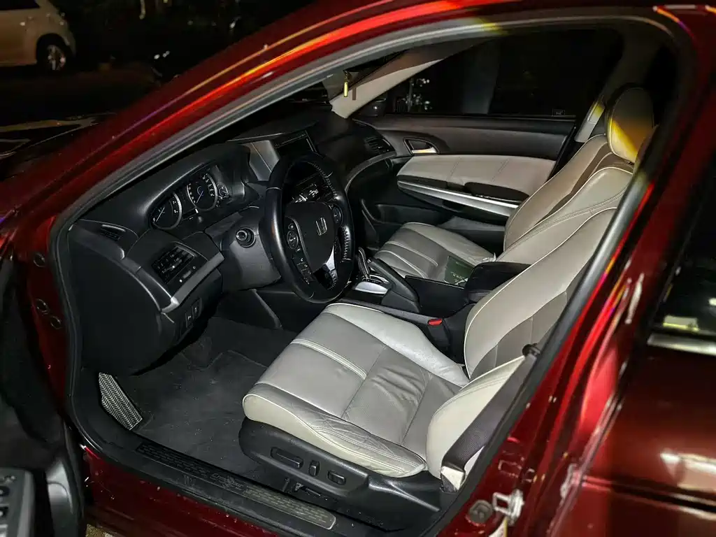 Crosstour 2.4 L Luxury