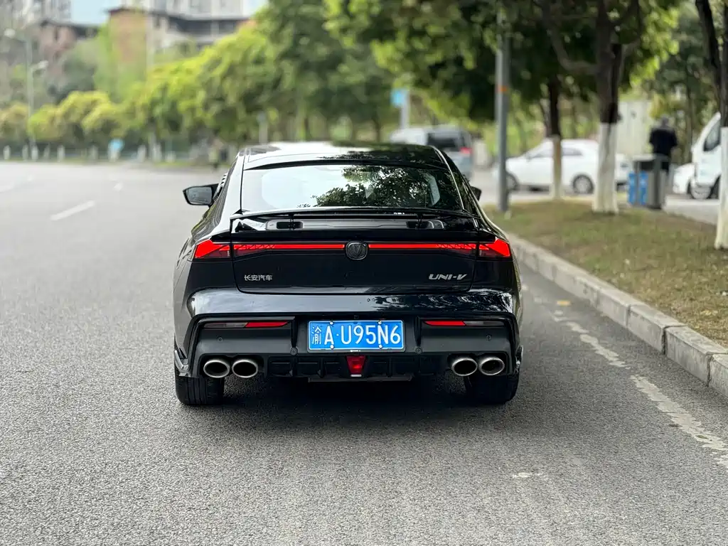 Changan UNI-V 1.5 T Sport