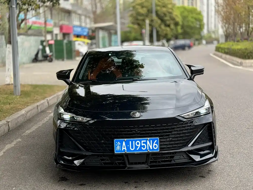 Changan UNI-V 1.5 T Sport