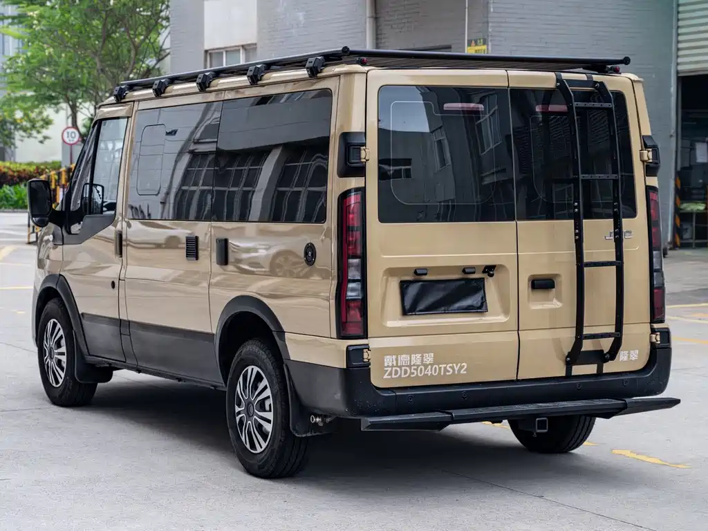 JMC Fushun 江铃福顺宿营房车 2024款 2.0 T 自动