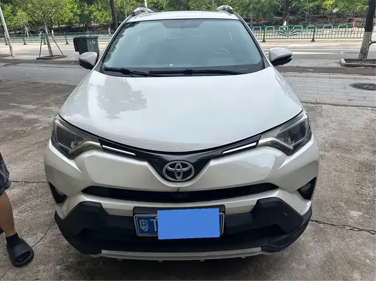 Toyota RAV4 2.0 L CVT 2 WD Style CN-V