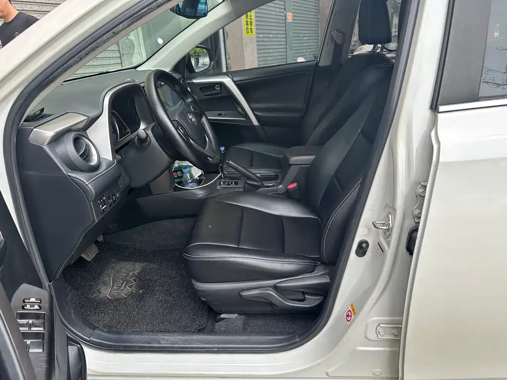 RAV4 2.0 L CVT 2 WD Style CN-V