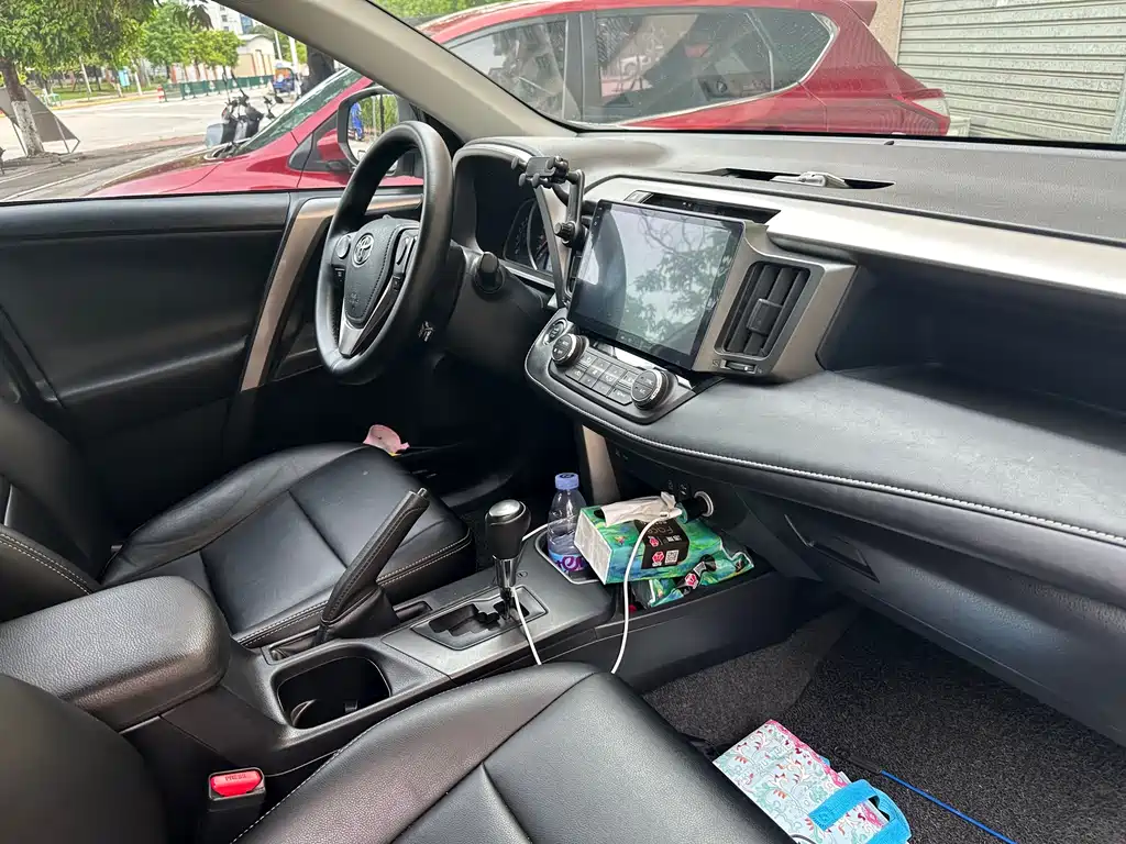 RAV4 2.0 L CVT 2 WD Style CN-V