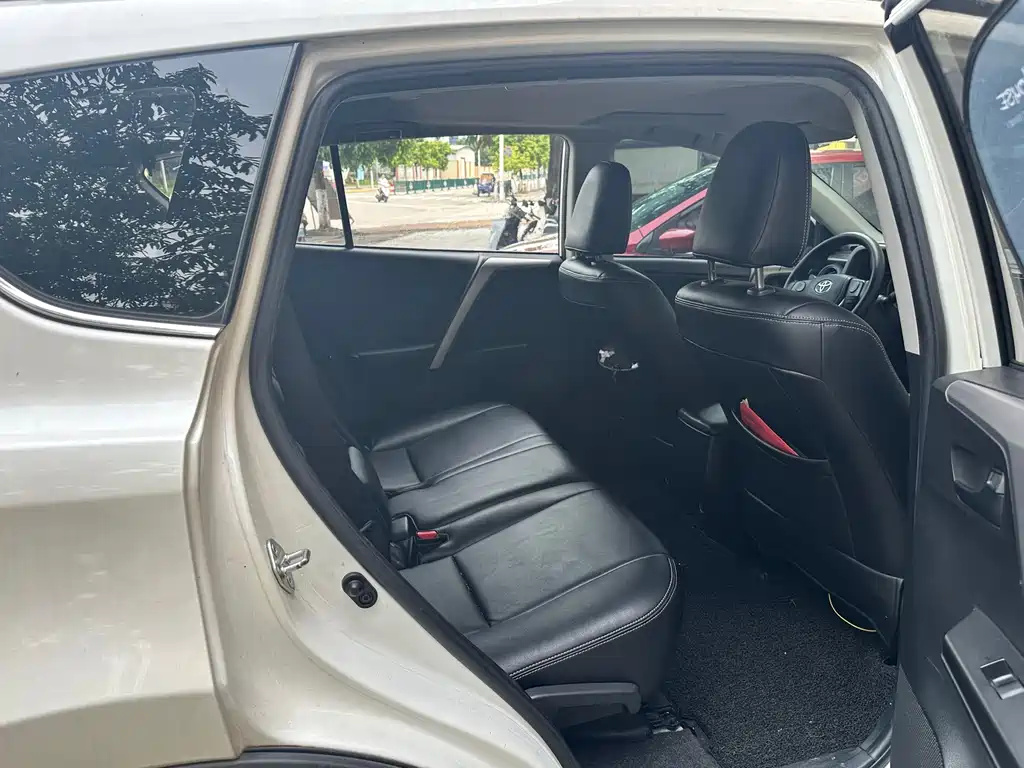 RAV4 2.0 L CVT 2 WD Style CN-V
