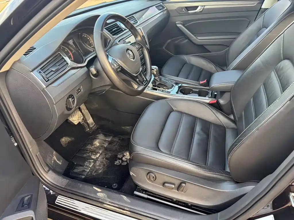 Passat 330 TSI DSG Honored