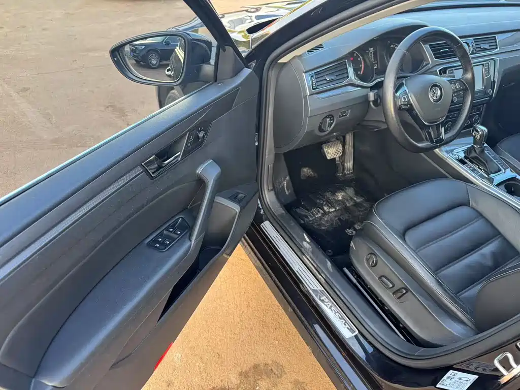 Passat 330 TSI DSG Honored