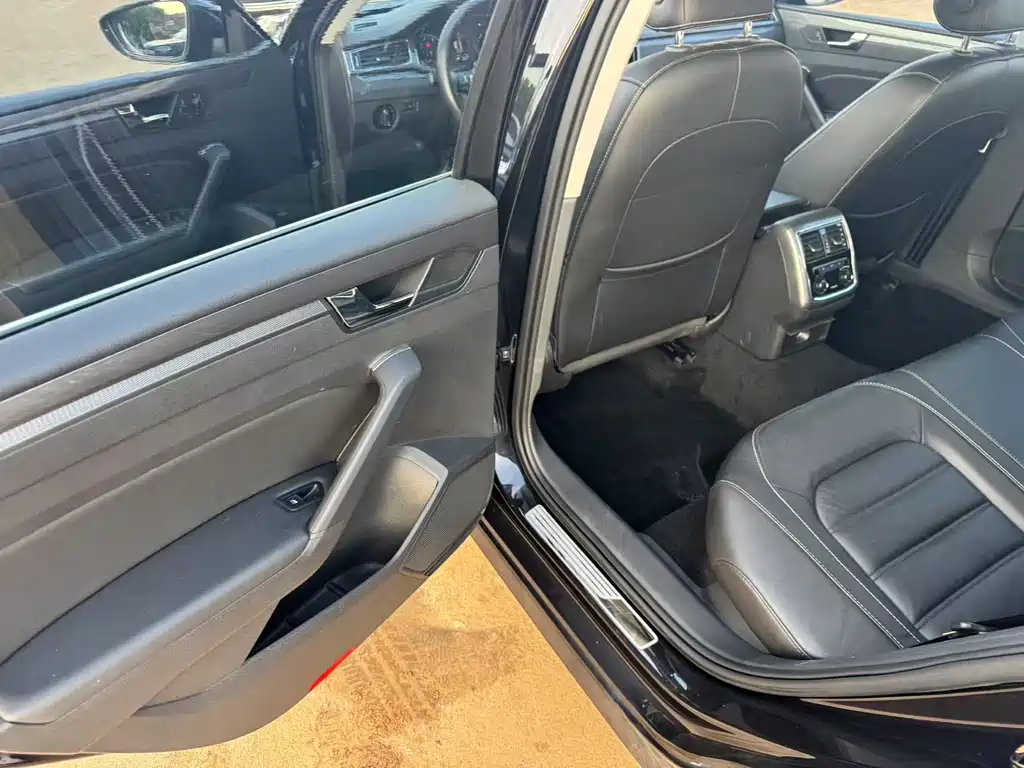 Passat 330 TSI DSG Honored