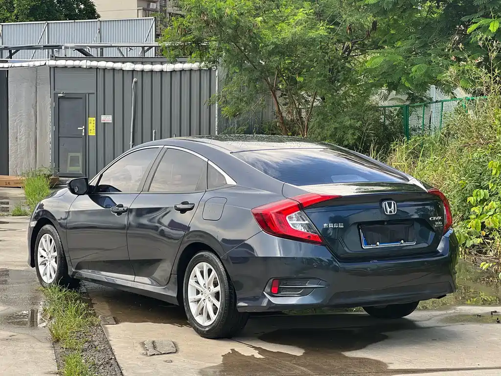 Civic 180 TURBO CVT Comfort