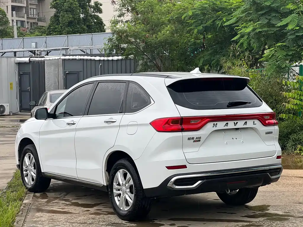 Haval M6 PLUS 1.5 T DCT Elite Connected