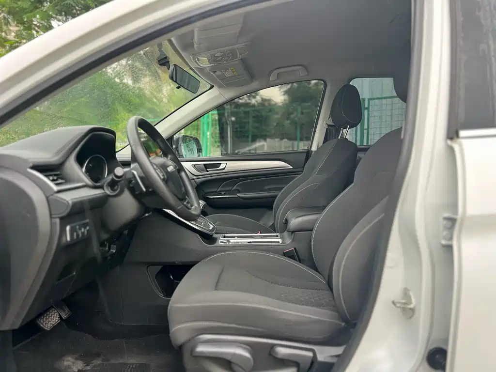 Haval M6 PLUS 1.5 T DCT Elite Connected