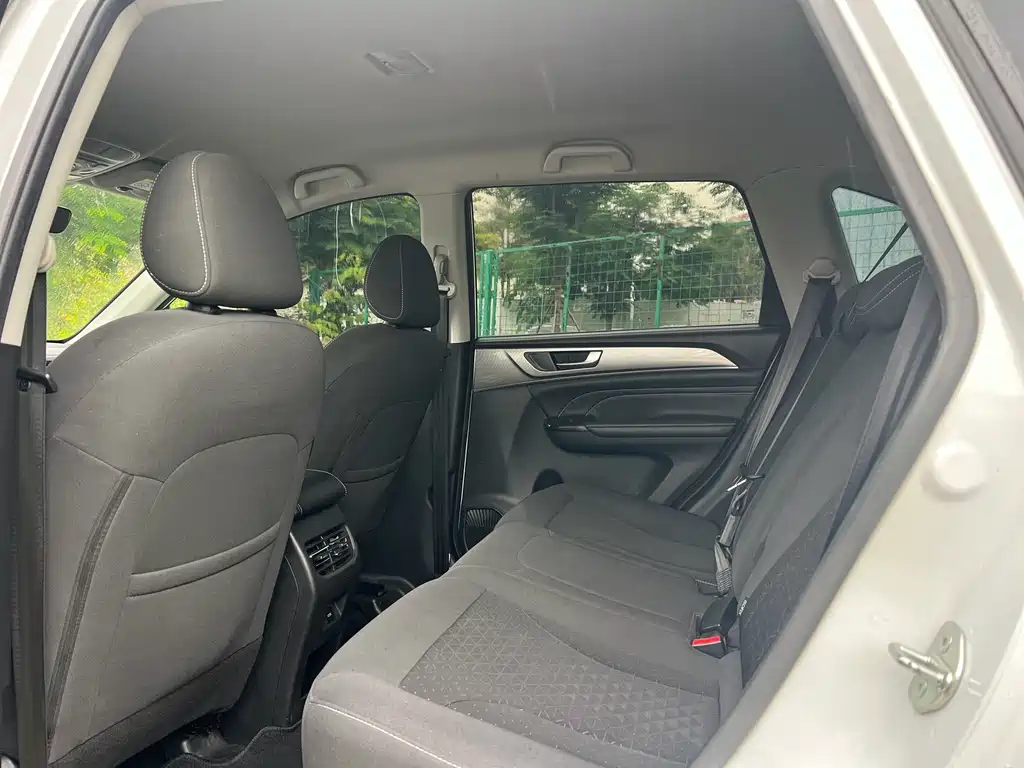 Haval M6 PLUS 1.5 T DCT Elite Connected