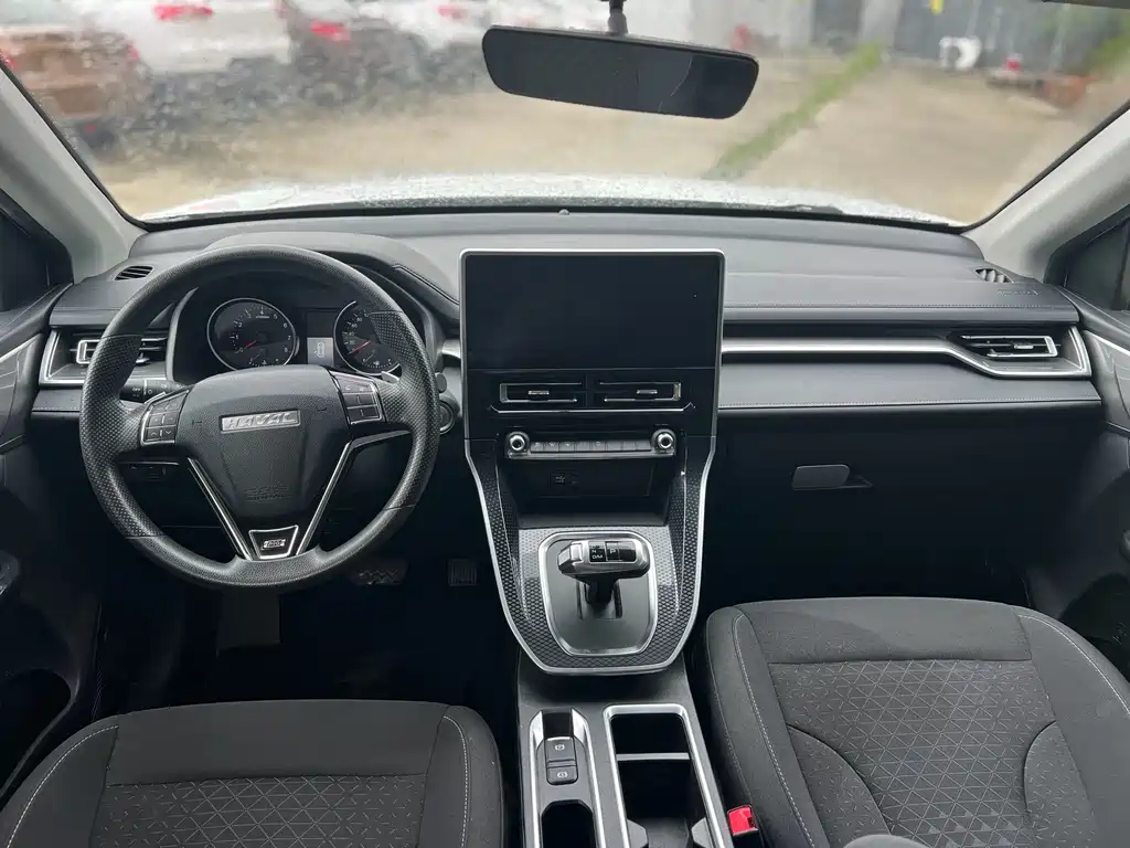 Haval M6 PLUS 1.5 T DCT Elite Connected