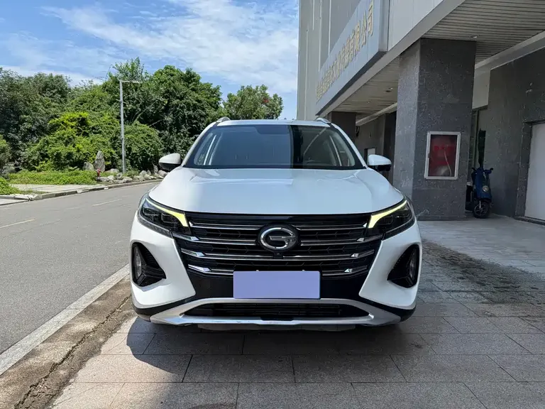 GAC Trumpchi GS4 270 T Auto Connected Tech