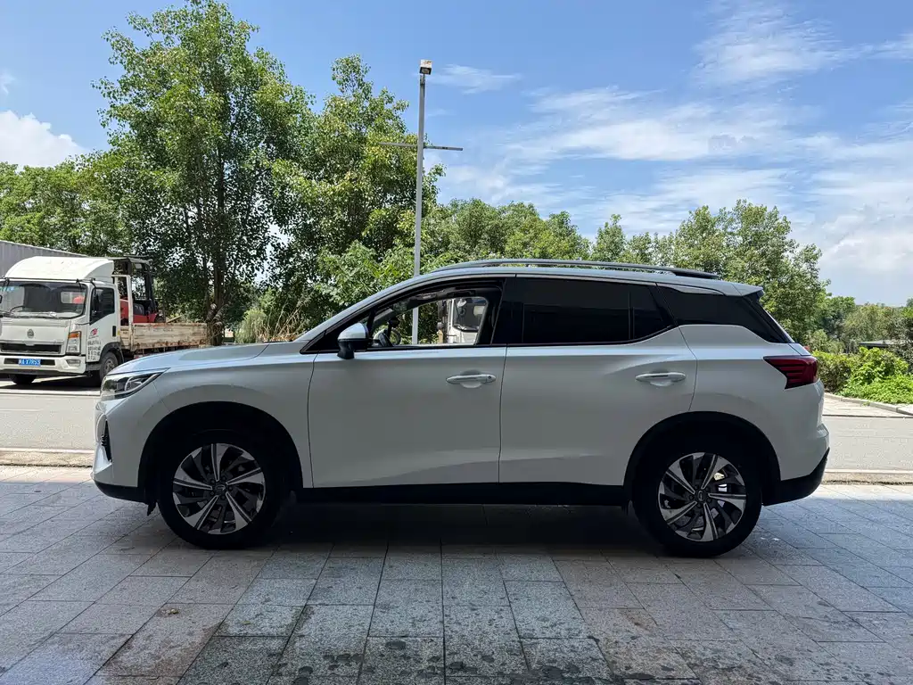 GAC Trumpchi GS4 270 T Auto Connected Tech