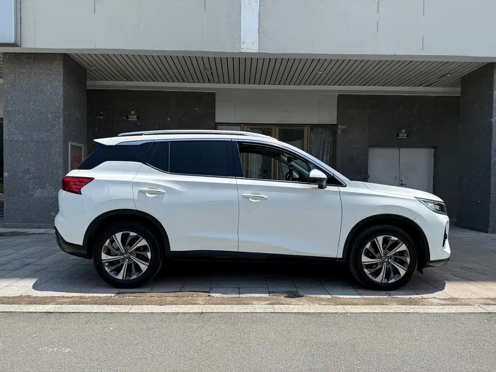 GAC Trumpchi GS4 270 T Auto Connected Tech