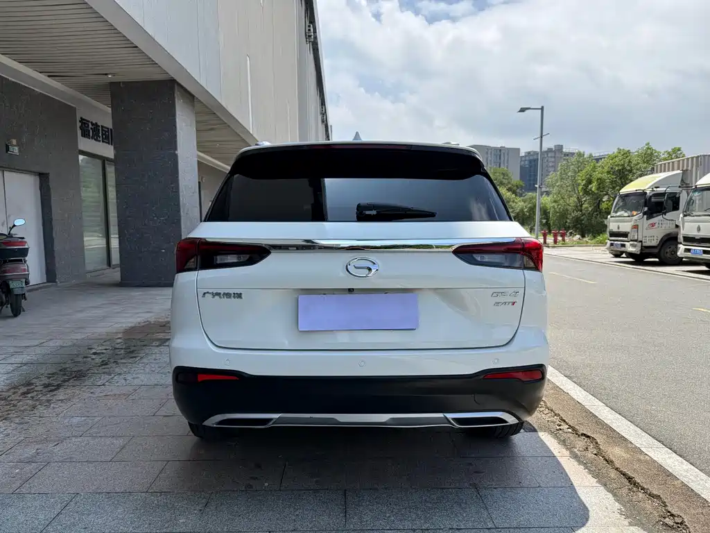 GAC Trumpchi GS4 270 T Auto Connected Tech