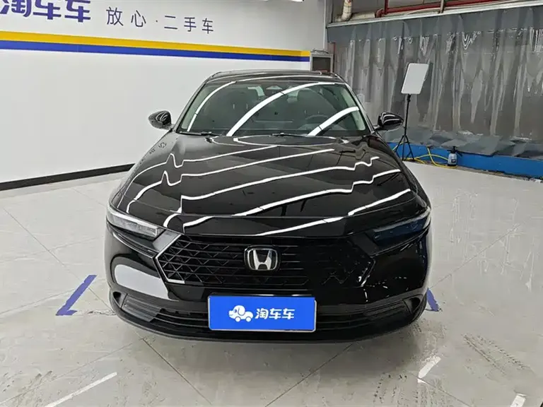 Honda Accord 260 TURBO Luxury