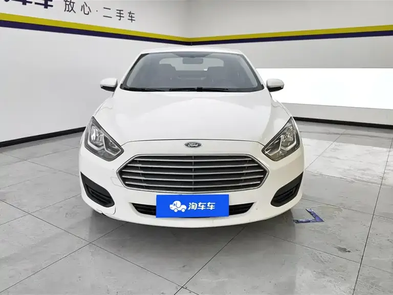 Ford Escort Facelift 1.5 L Manual Comfort