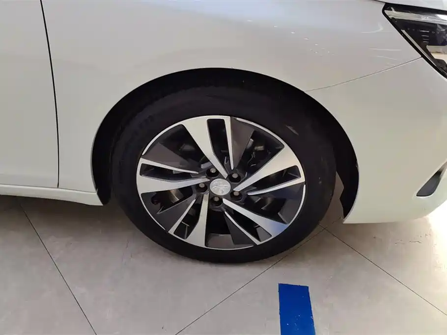 Peugeot 408 360 THP 10 th Anniversary Quality Premium