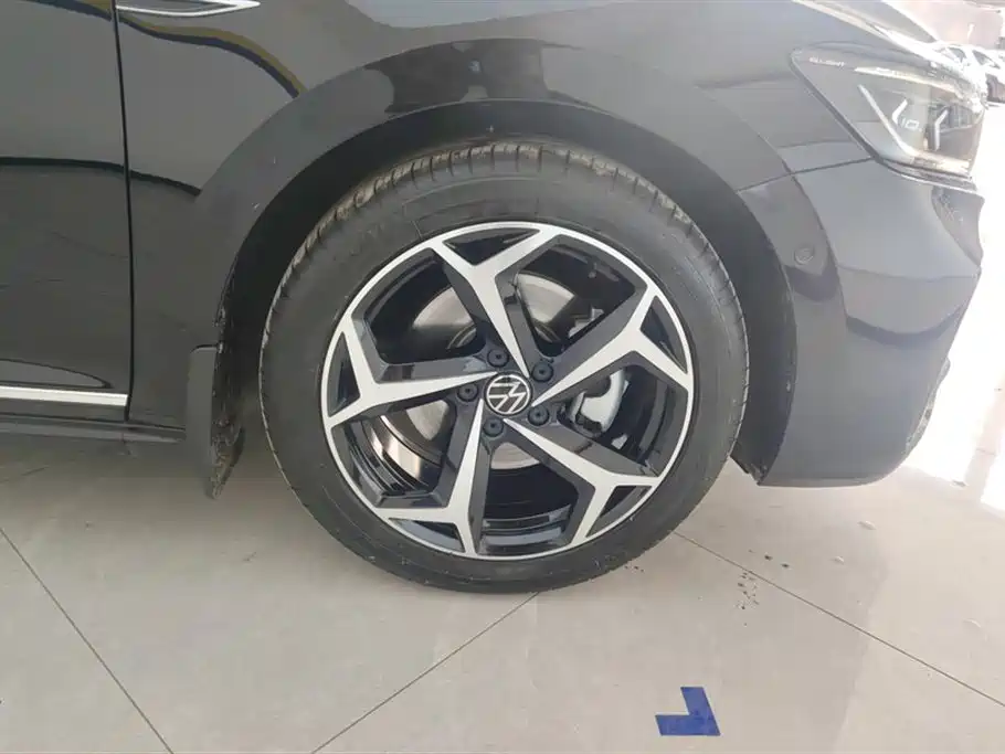 Passat 380 TSI Starry Sky Dragon Shine