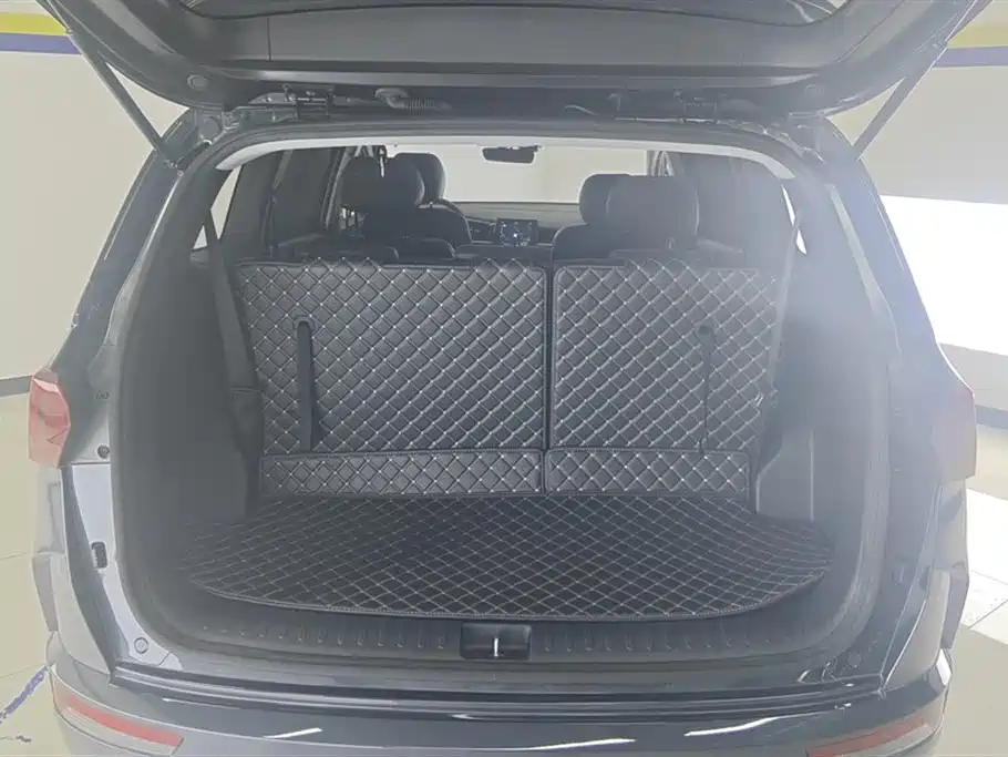 Custo 270 TGDi LUX Distinguished