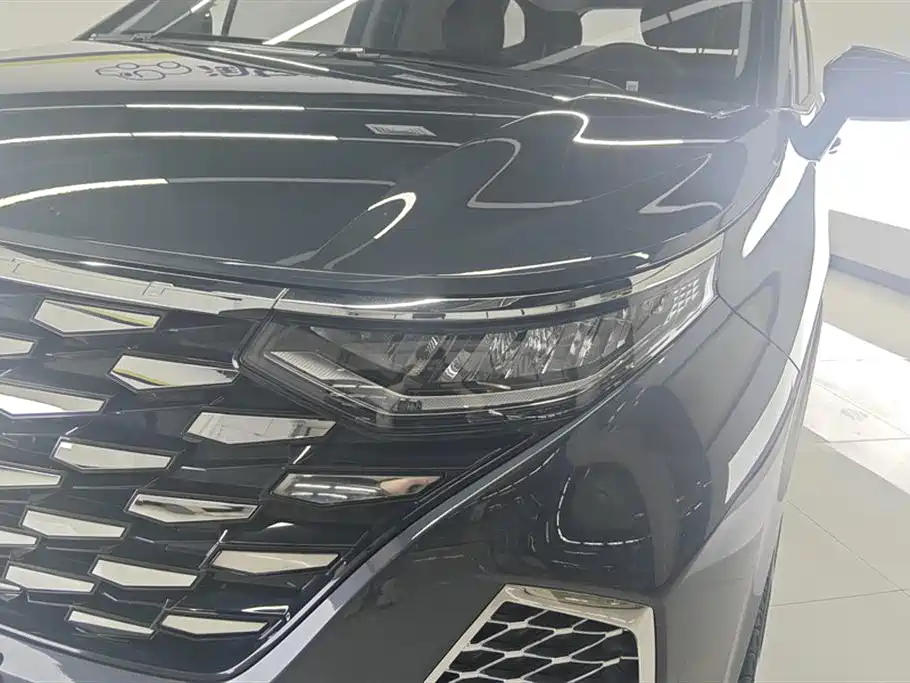 Custo 270 TGDi LUX Distinguished