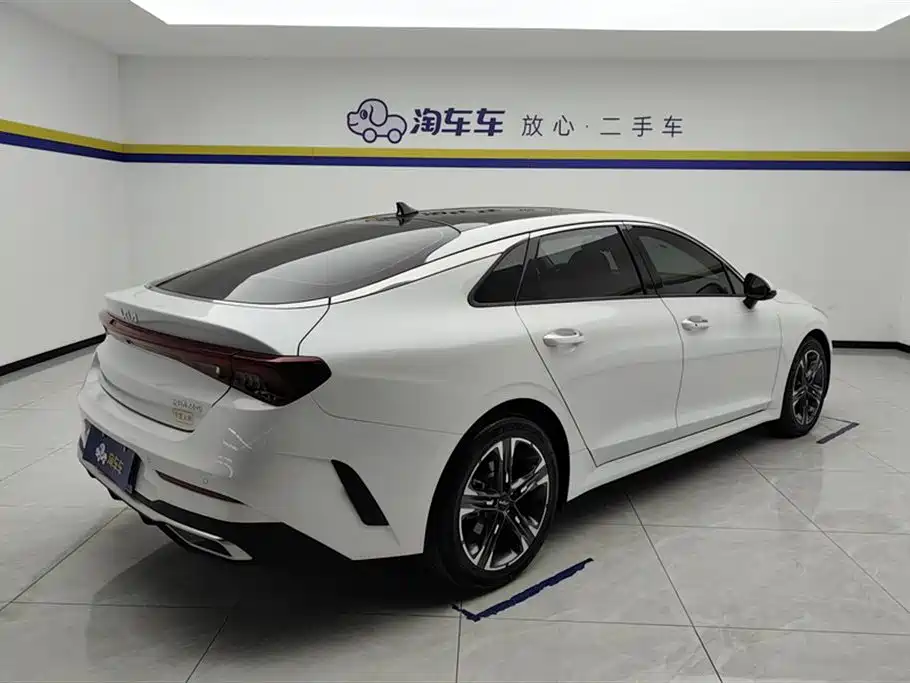 Kia K5 270 T CVVD Refreshed