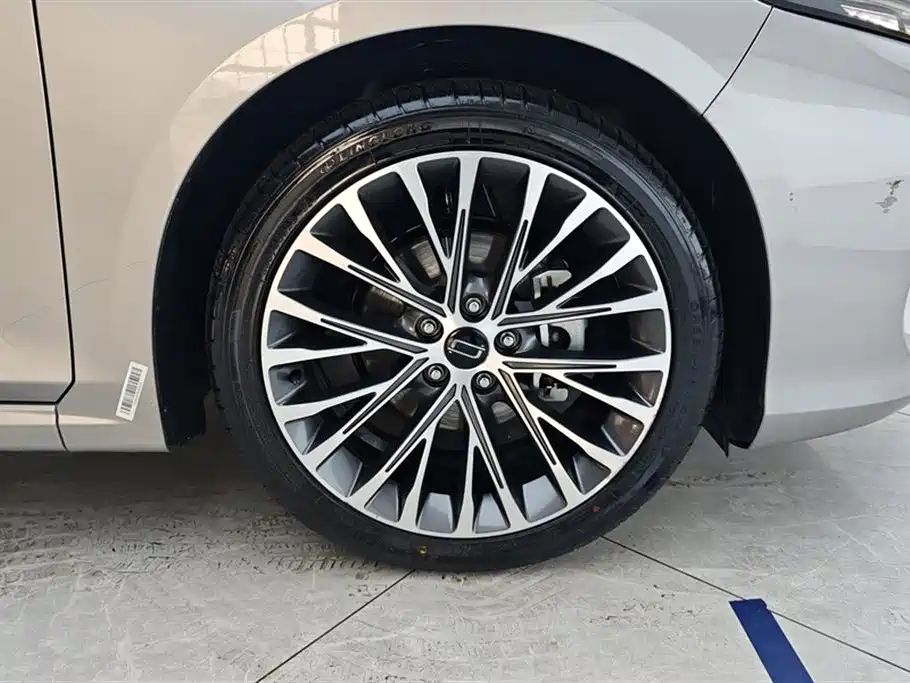 Besturn B70 Dragon 1.5 T Leading Innovation