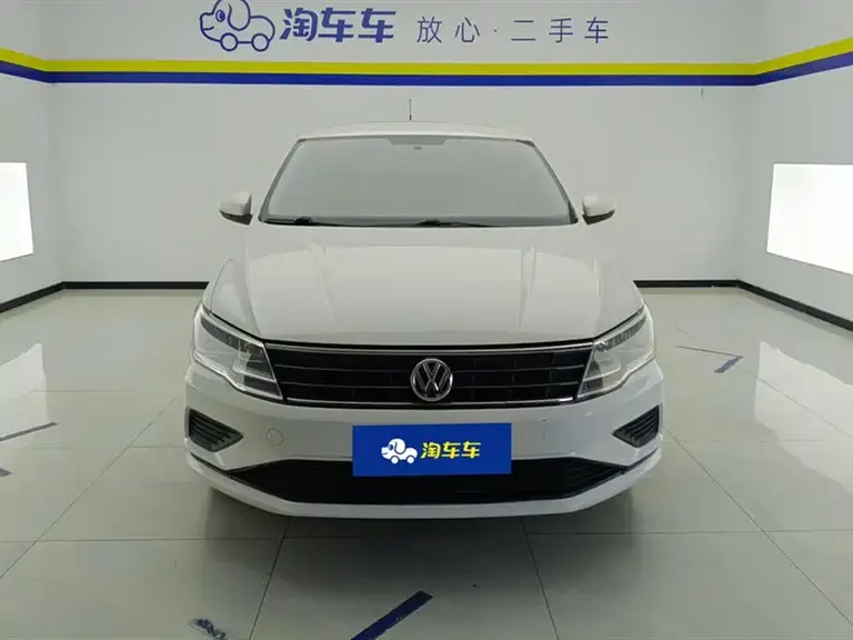 Volkswagen Jetta 1.4 L Manual Fashion
