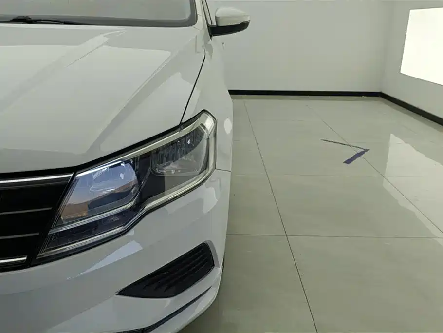 Jetta 1.4 L Manual Fashion